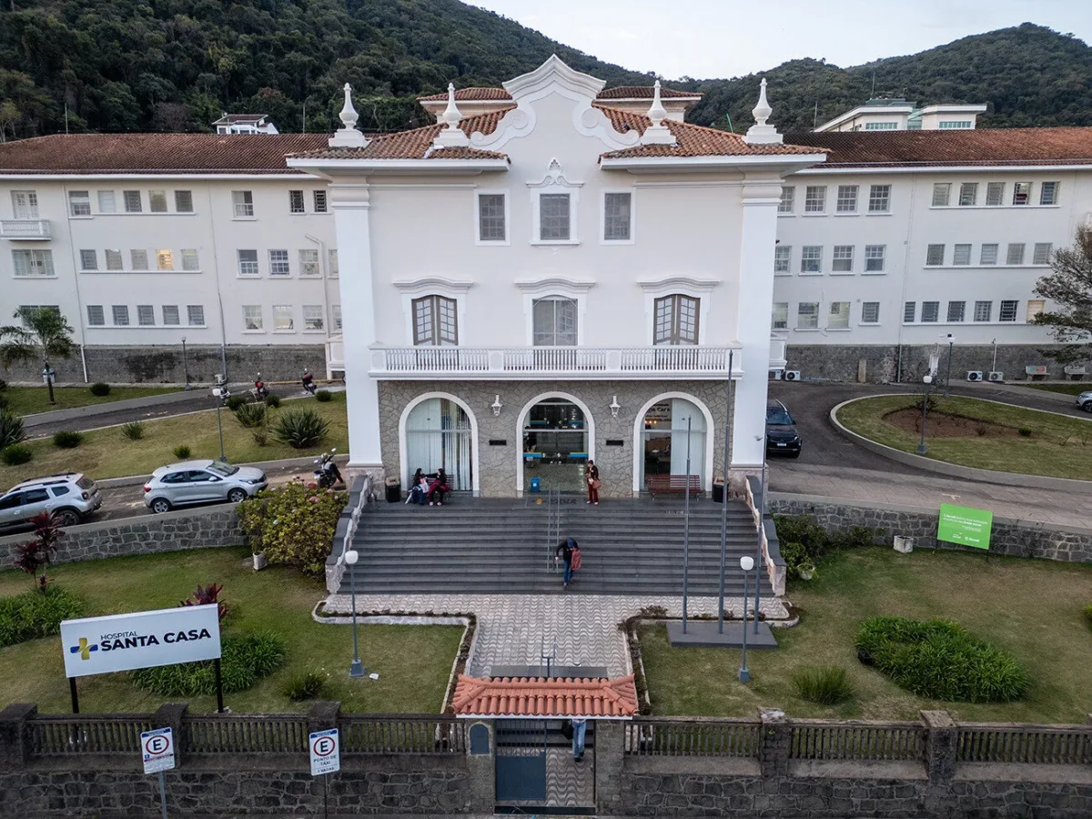 Médicos da Santa Casa anunciam paralisação; Secretaria de Saúde nega risco de interrupção