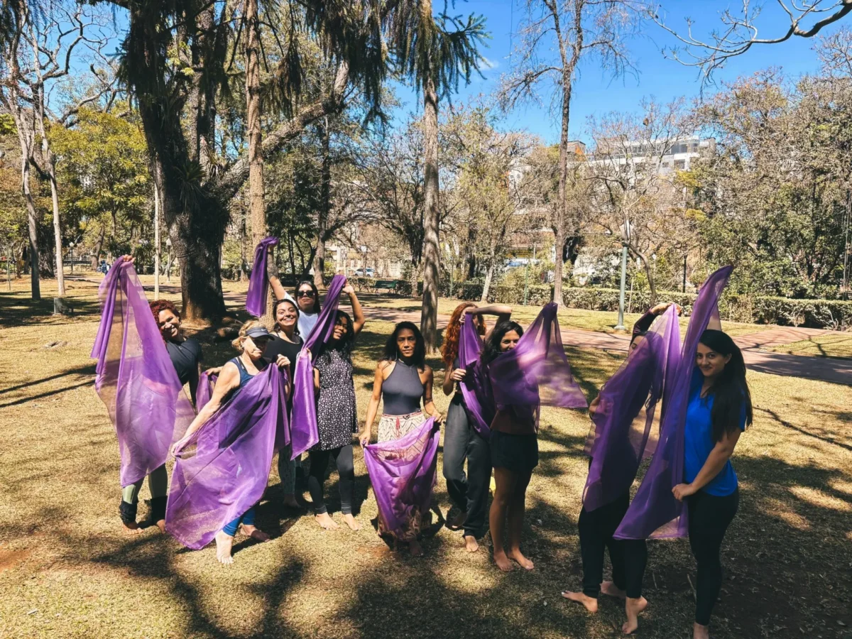 Encerramento do projeto cultural MOVIMENTO FLUIDO 2025 celebra a arte por mulheres em Poços de Caldas