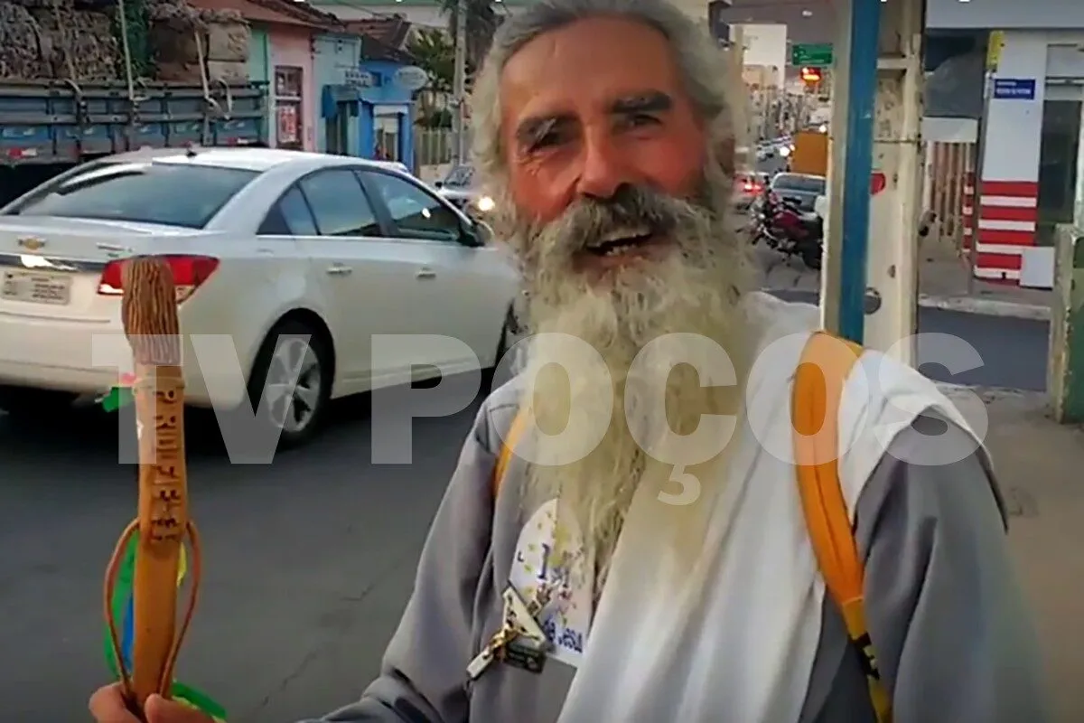 Religioso conhecido em Poços é atropelado na BR-459