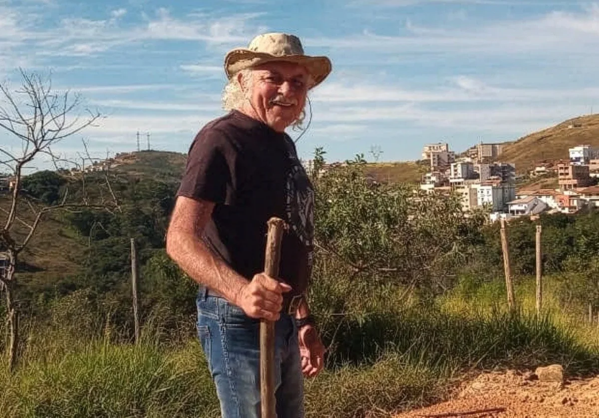 Morre o radialista e violeiro Vinícius Araújo aos 68 anos