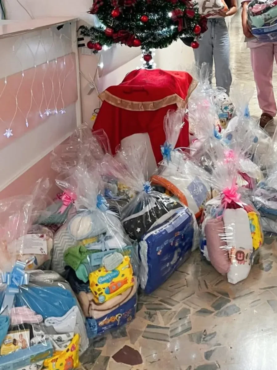 Grupo Sementes do Saber doa kits de enxoval a mães atendidas pela Santa Casa