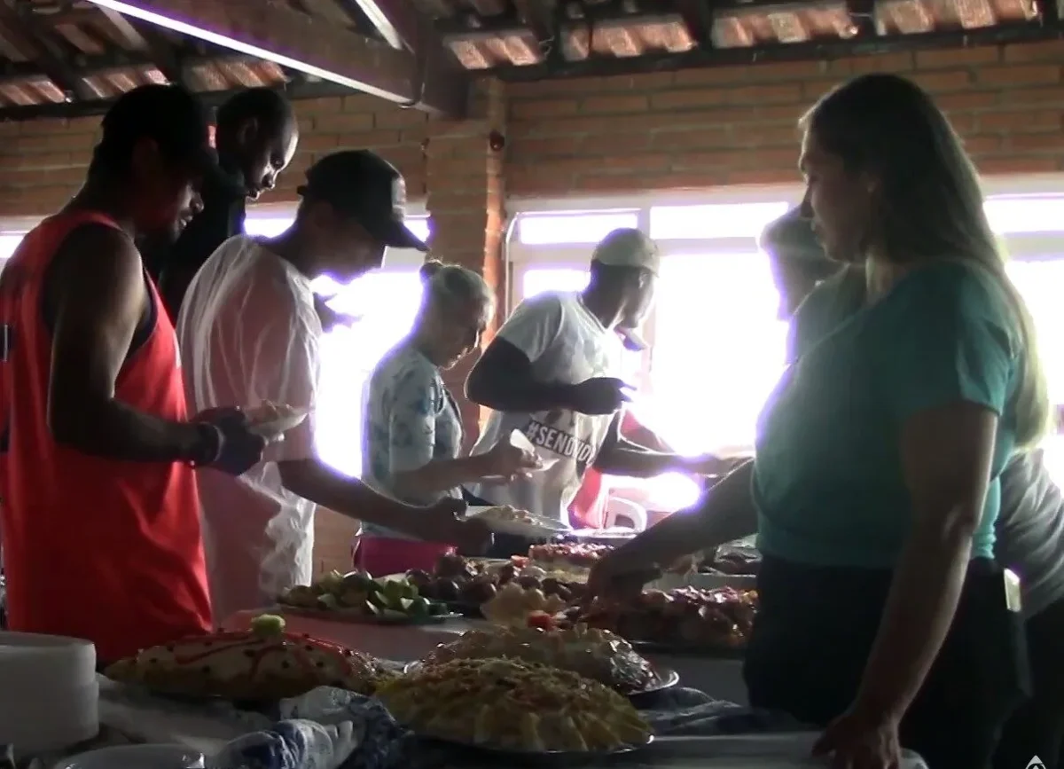Assistência Social promove almoço de Natal para pessoas em situação de rua