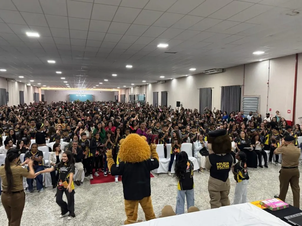 Mais de 2 mil alunos concluem o PROERD 2025