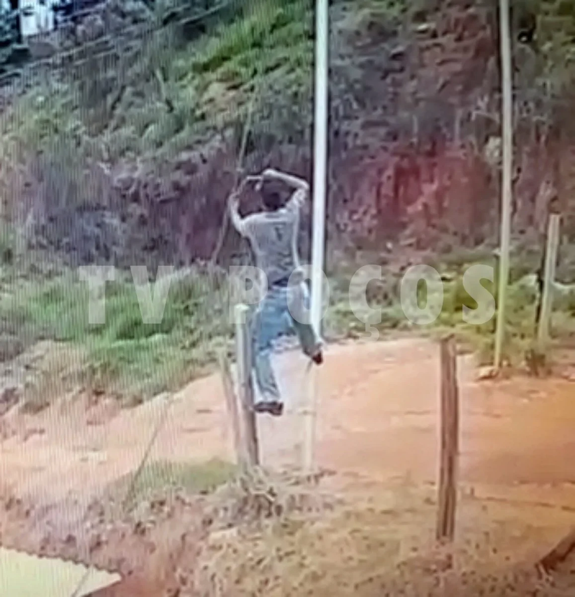 VÍDEO: Homem de 43 anos, monitorado por tornozeleira, é detido após sequência de crimes rurais