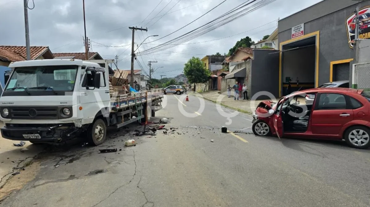 Grave acidente deixa dois feridos em Poços de Caldas