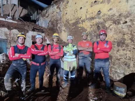 Bombeiros de Poços concluem missão em Juiz de Fora após dias de atuação intensa